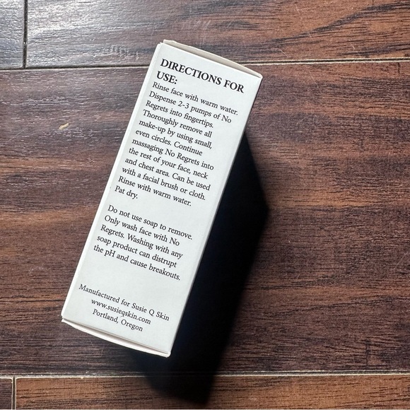 No Regrets Facial Cleansing Oil Organic All Natural Eye Make Up Remover - Picture 3 of 5